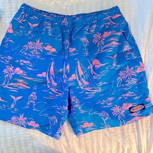 Vineyard Vines swim trunks in blue and pink print, fully lined, size M